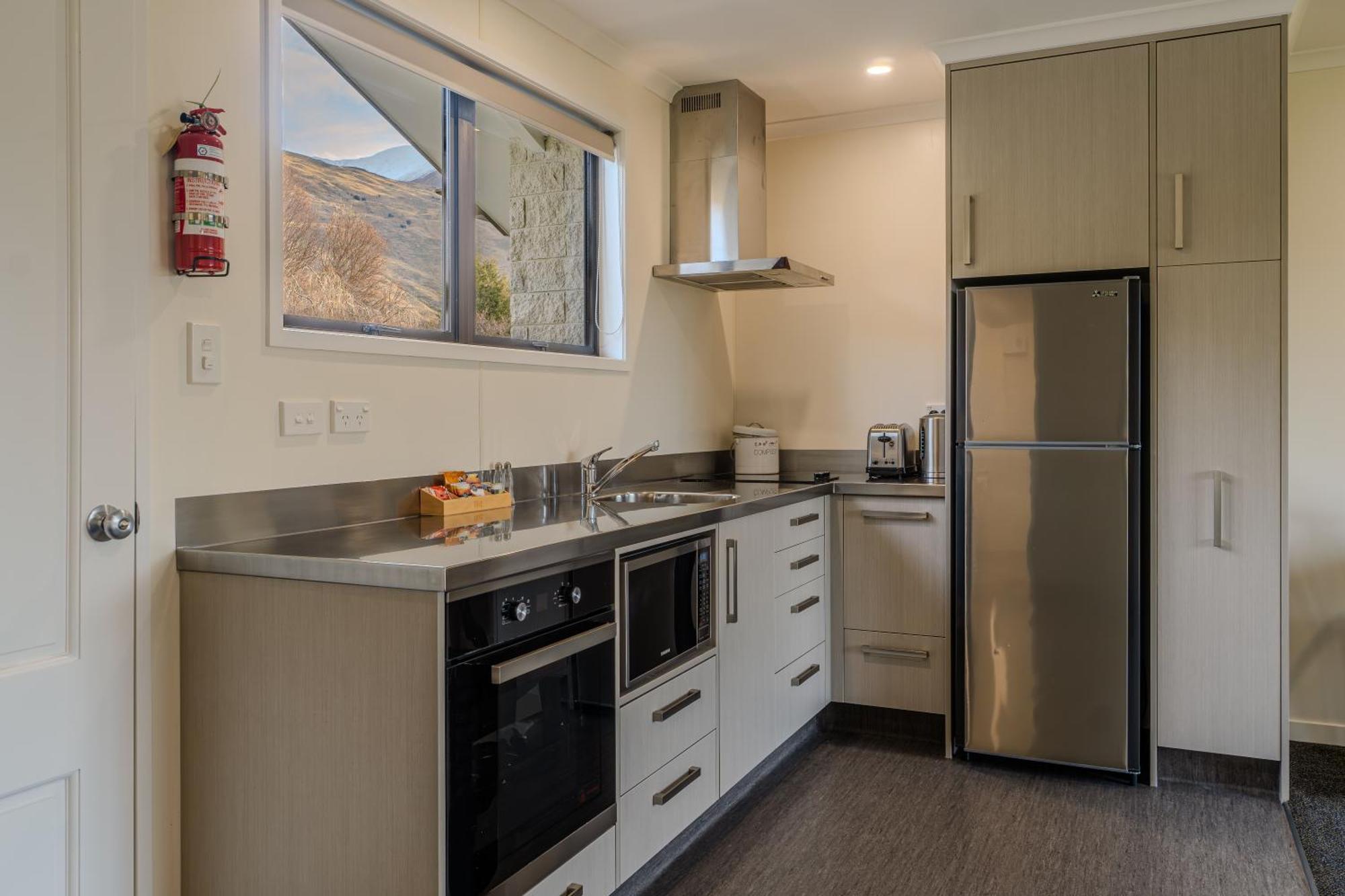 Wanaka Top 10 Holiday Park Exterior foto