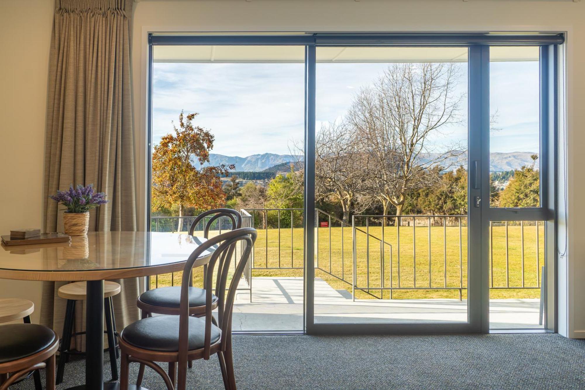 Wanaka Top 10 Holiday Park Exterior foto