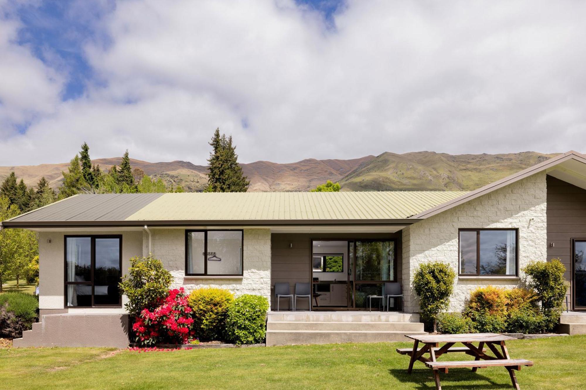 Wanaka Top 10 Holiday Park Exterior foto